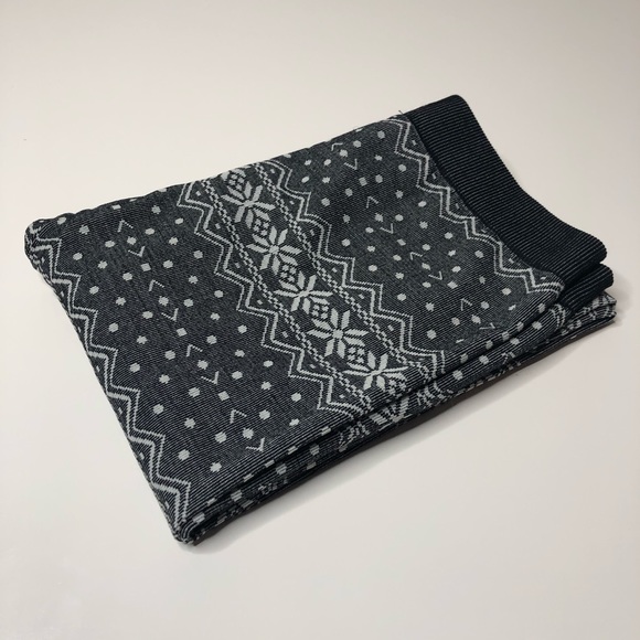 Ardene Holiday Snowy Patterned Black & White Stretchy Leggings Tights Pants - Picture 3 of 5